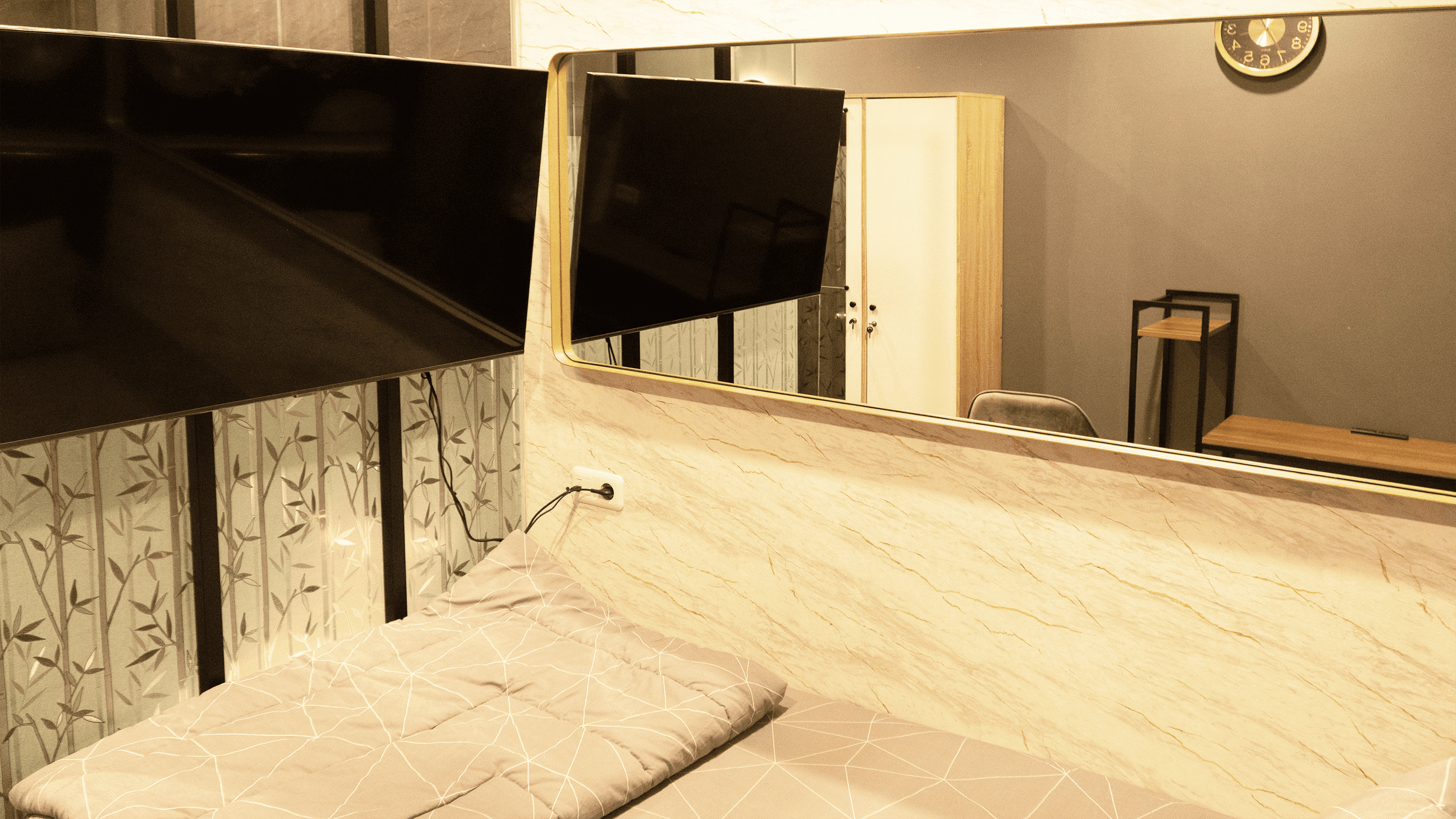 https://www.lailasanctuary.com/images/rooms/room-3.png